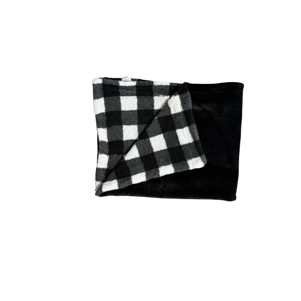 Northeast Reversible Throw Blanket Black White Plaid Super Soft Accent Quilt